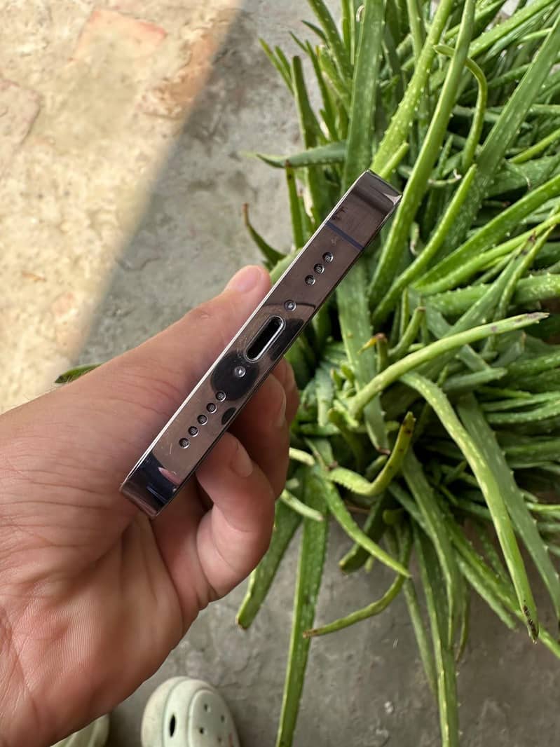 Apple iPhone 14 Pro 3