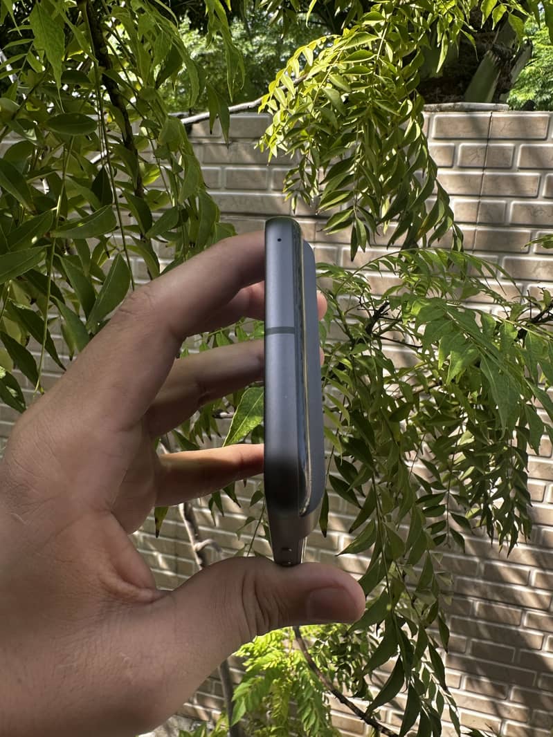 Google Pixel 8 6