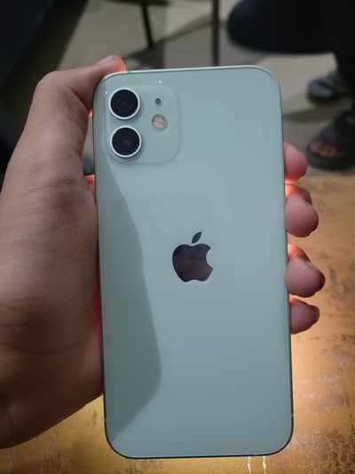 Apple iPhone 12