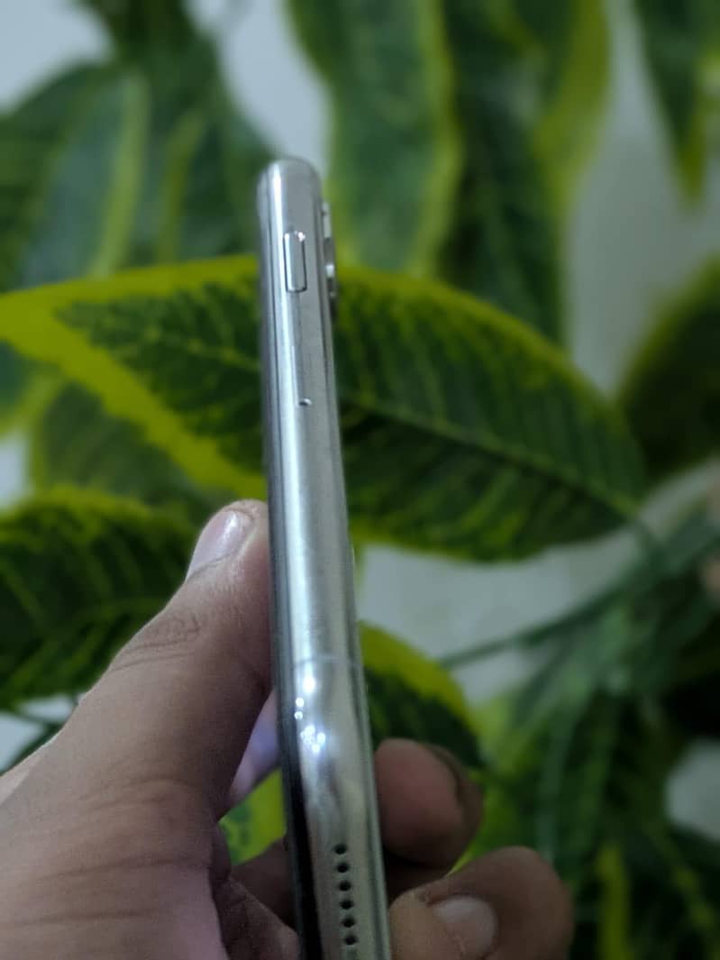 Apple iPhone X 2