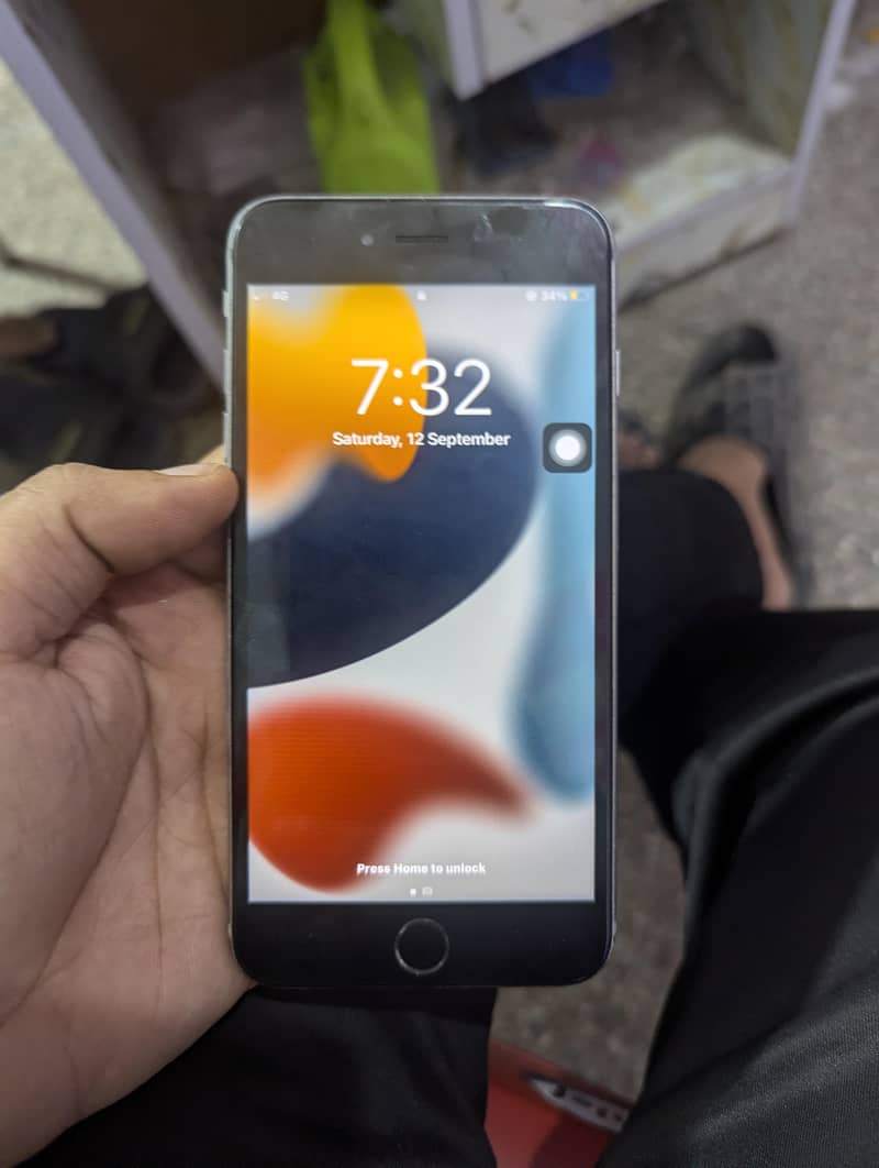 Apple iPhone 6S Plus 0