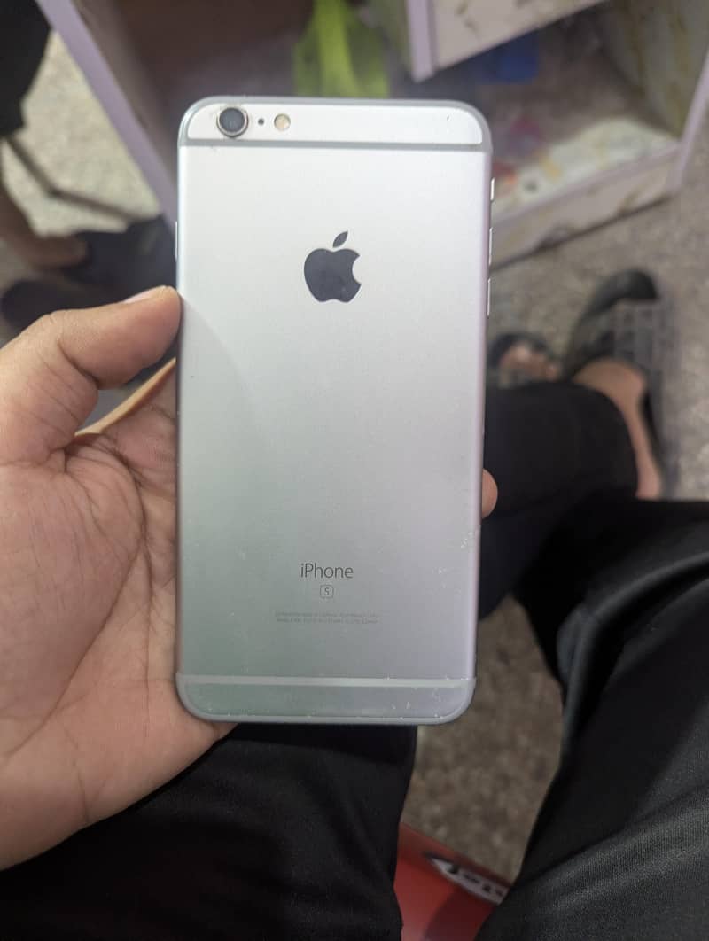 Apple iPhone 6S Plus 1