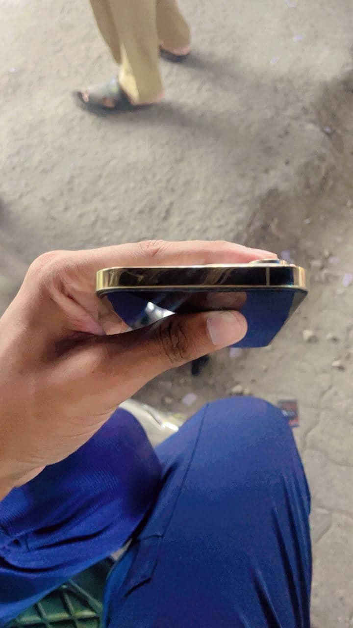Apple iPhone 14 Pro Max 4