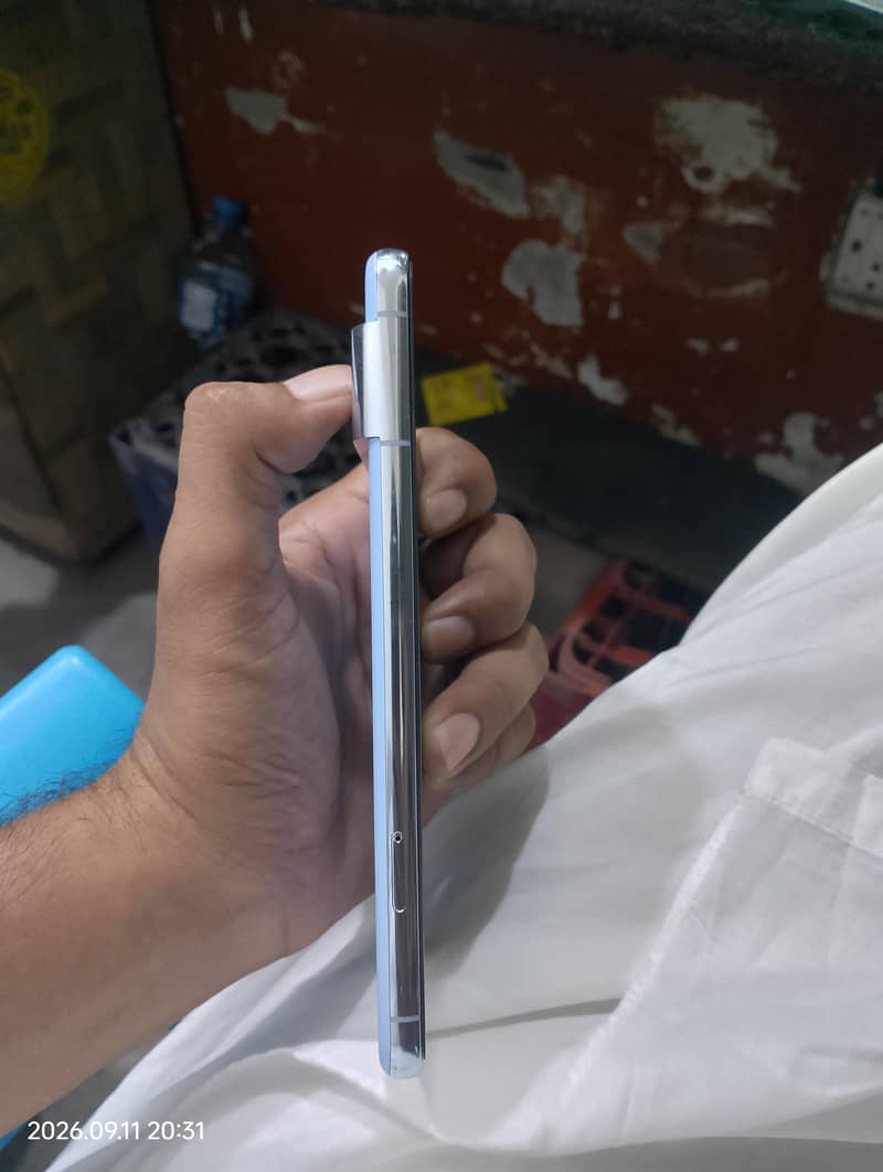 Google Pixel 8 Pro 3