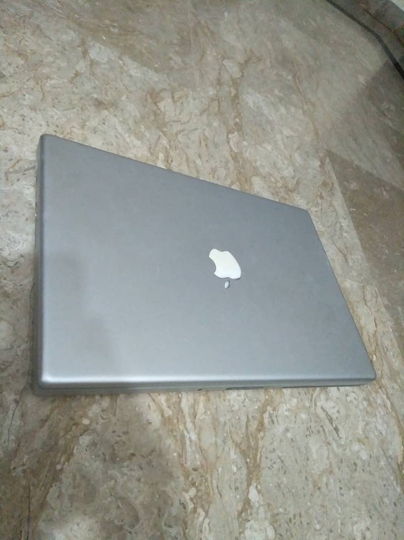 MacBook pro 1