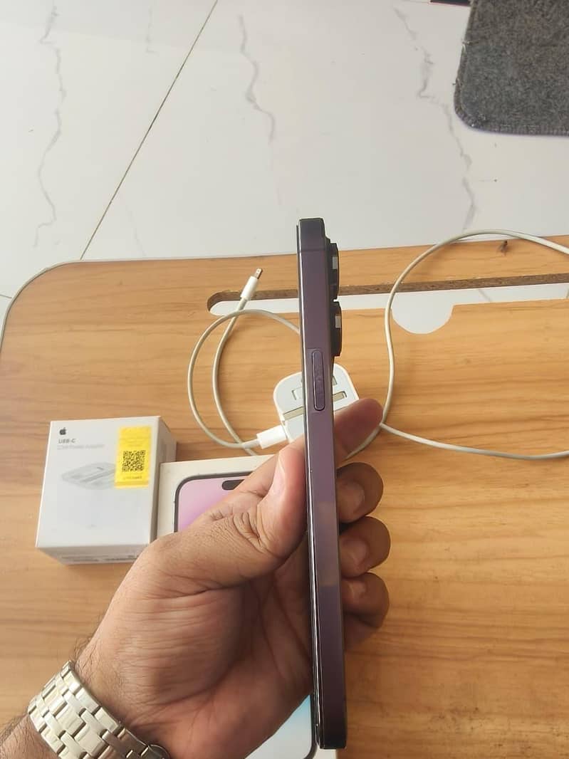 Apple iPhone 14 Pro Max 4