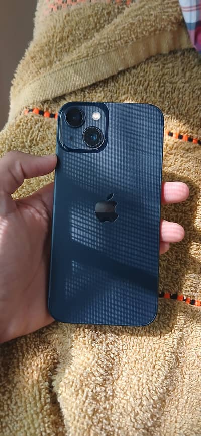 Apple iPhone 13