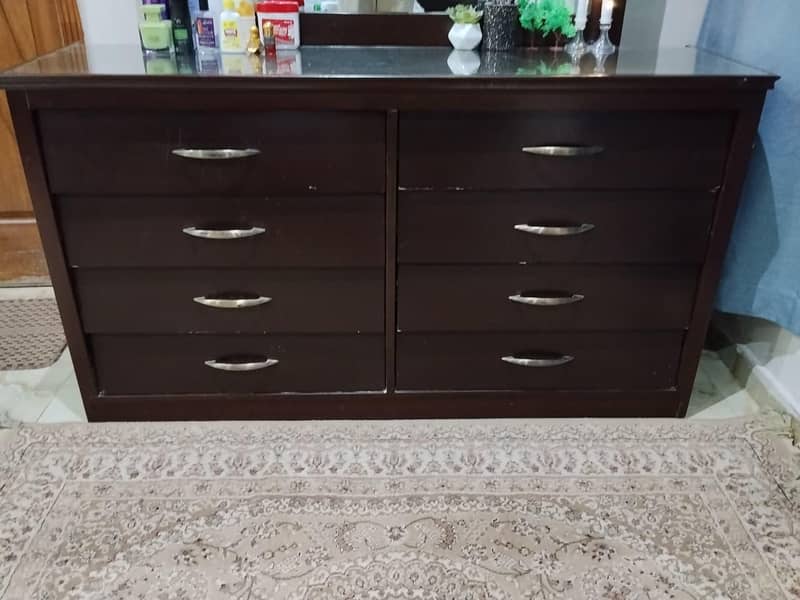 Dressing table 4