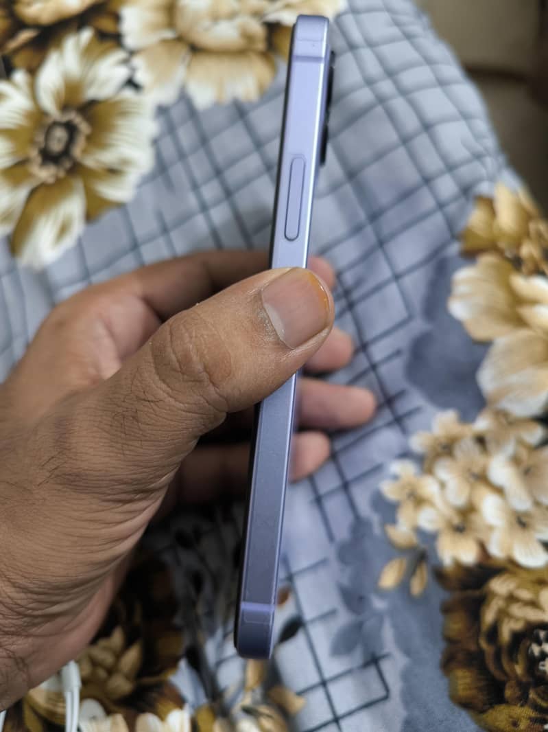 Apple iPhone 12 3
