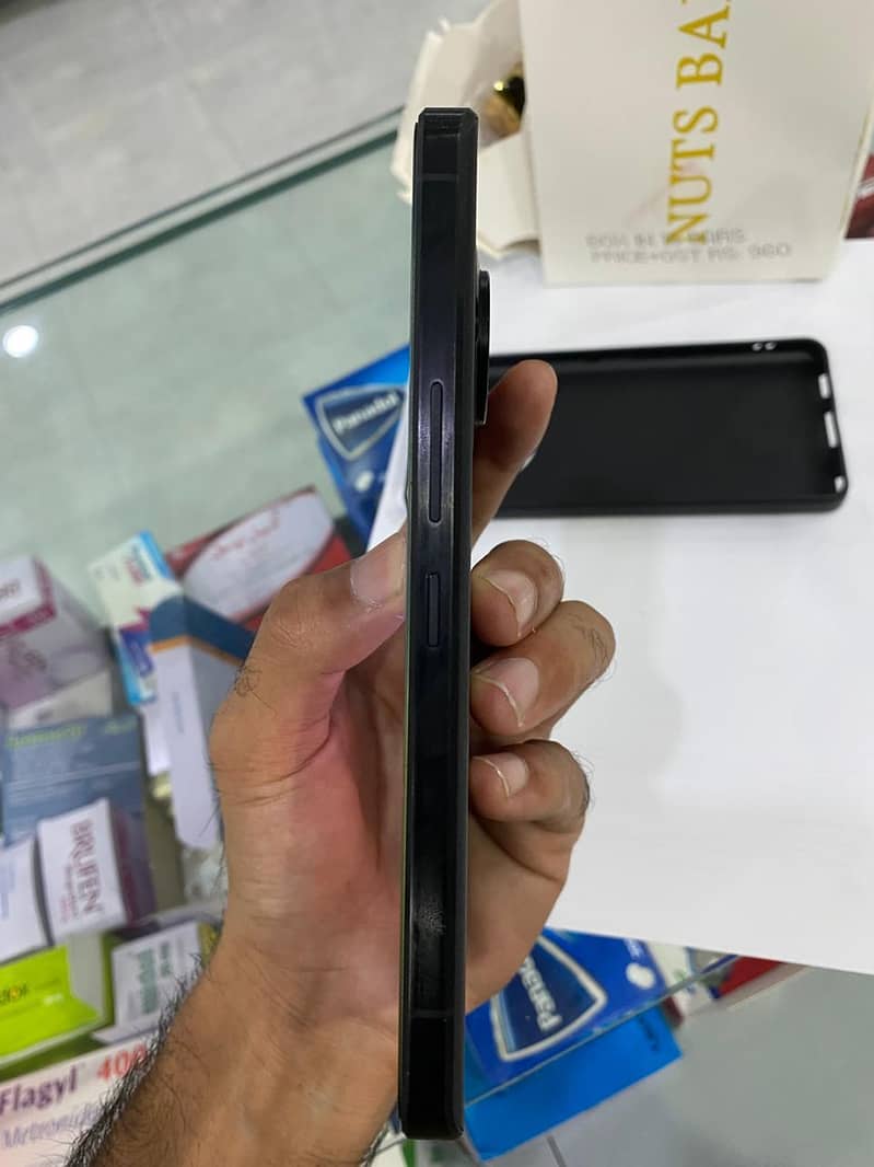Sharp Aquos R7 2