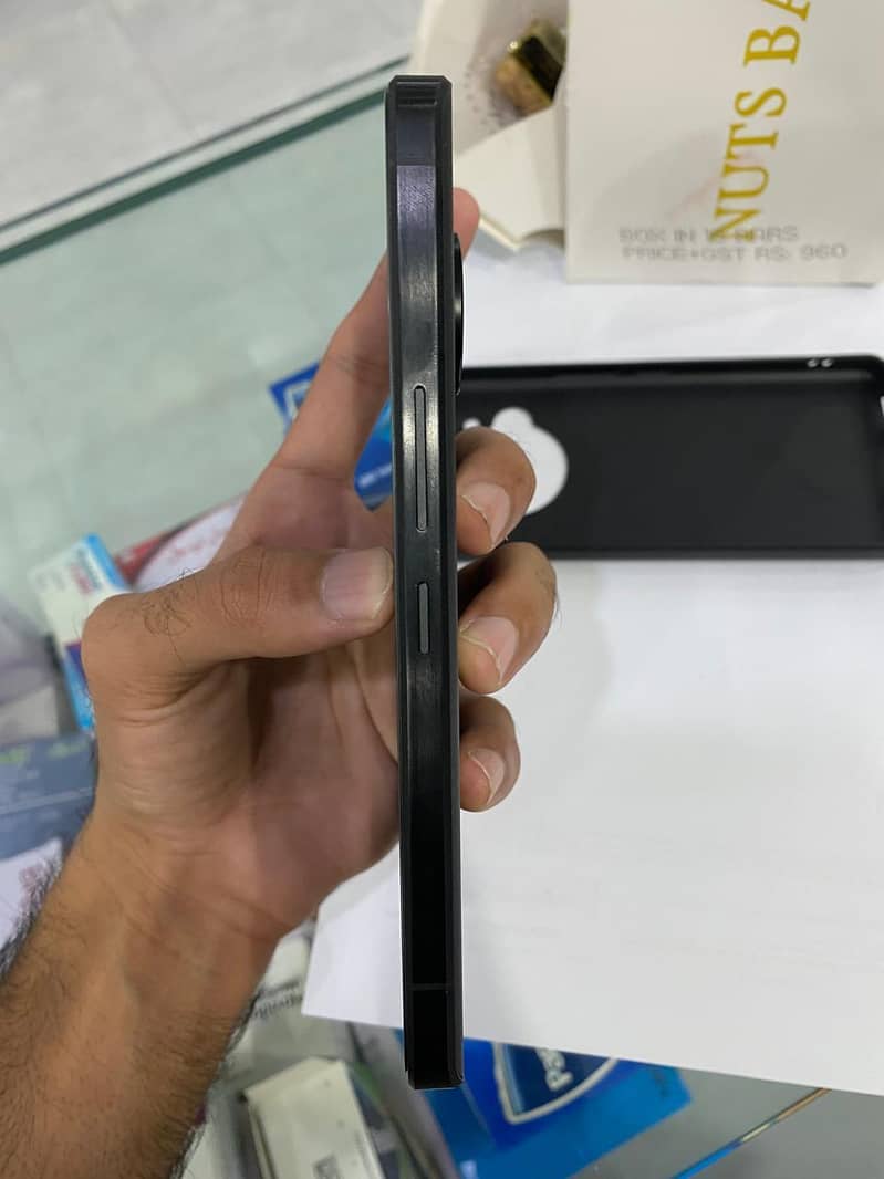 Sharp Aquos R7 6