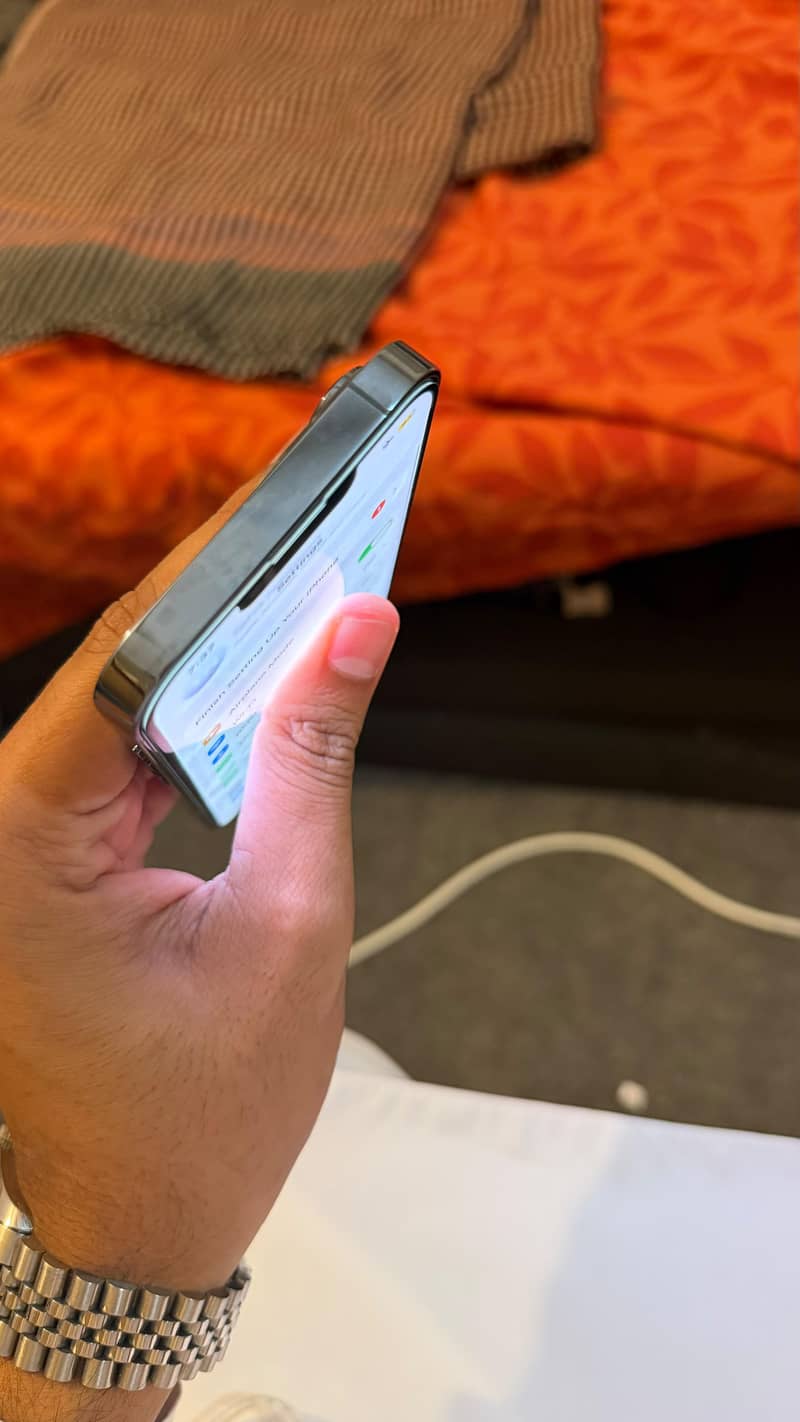 Apple iPhone 13 Pro 1