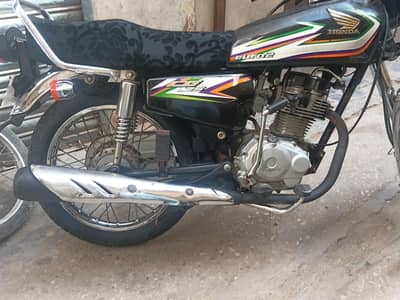 CG 125 price 1.2 lakh (only serious buyer) call time 10am to 10pm