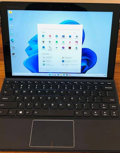 LENOVO MIIX 720, i5 7thgen,8gb ddr4 256NVME details in description