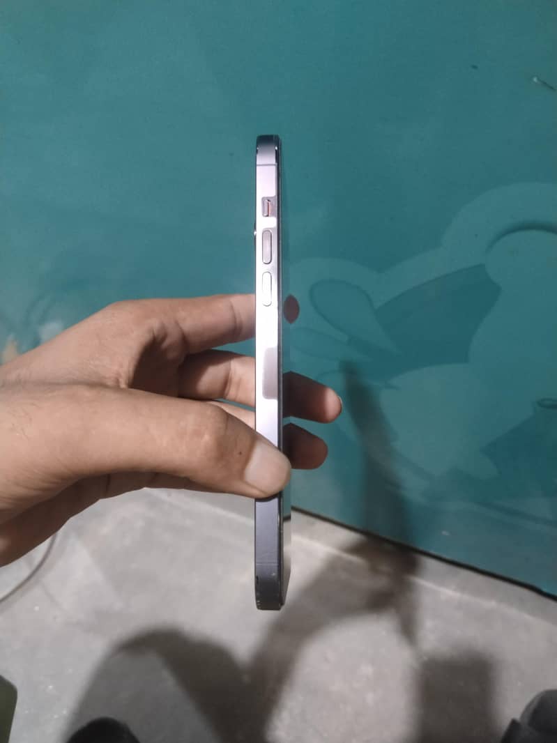 Apple iPhone 14 Pro Max 1