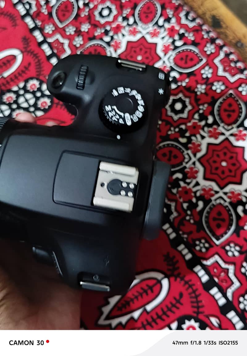 Canon EOS 4000d 1