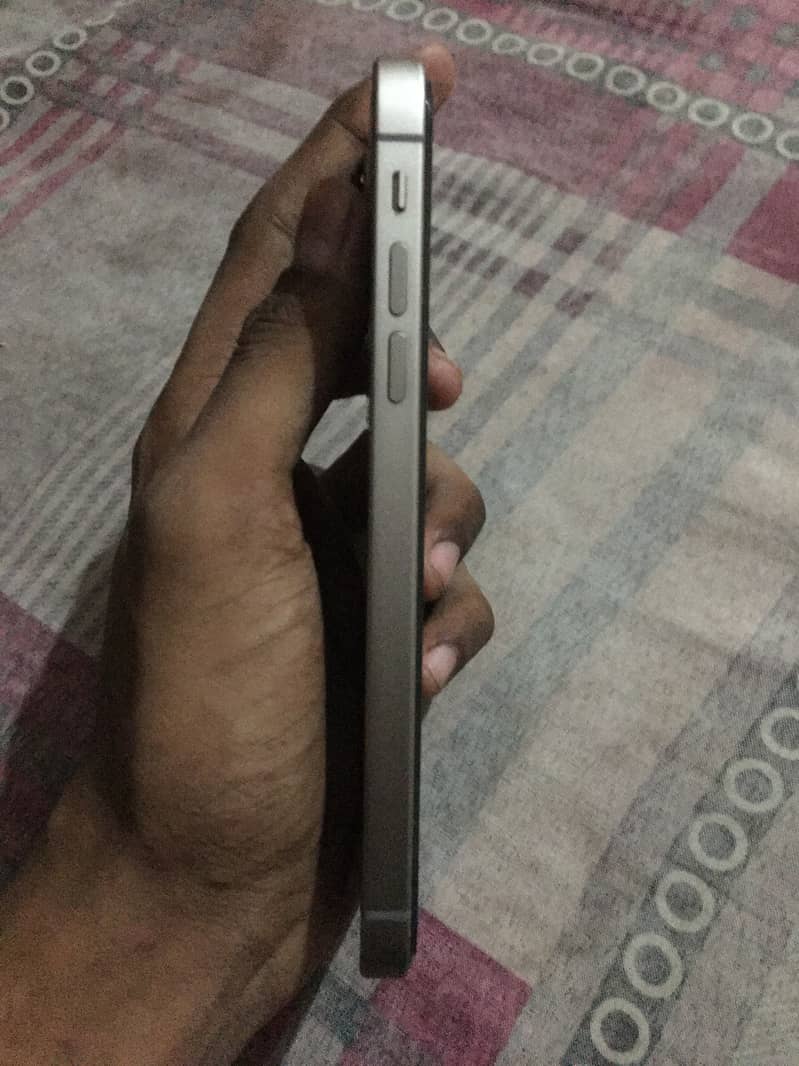 Apple iPhone 11 3