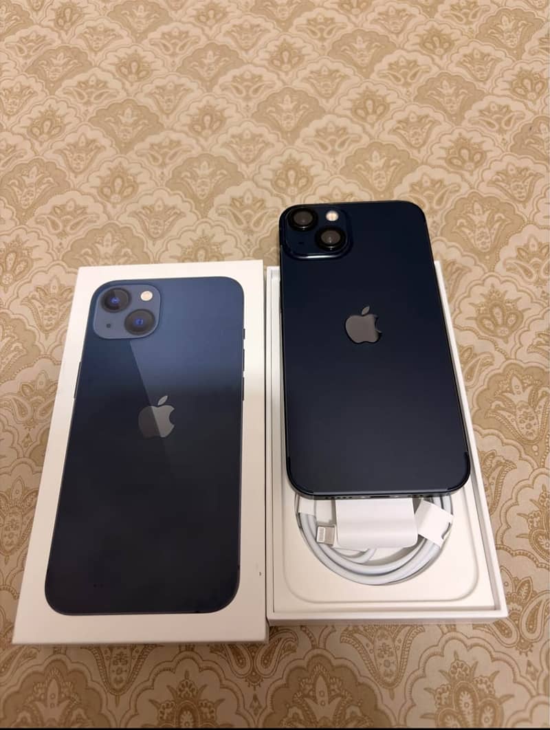 Apple iPhone 13 0