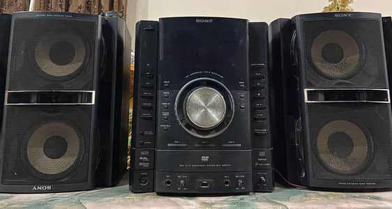 Sony Mini Hi Fi System with 2 Tower Speakers