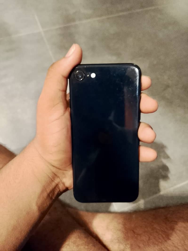 Apple iPhone SE 3