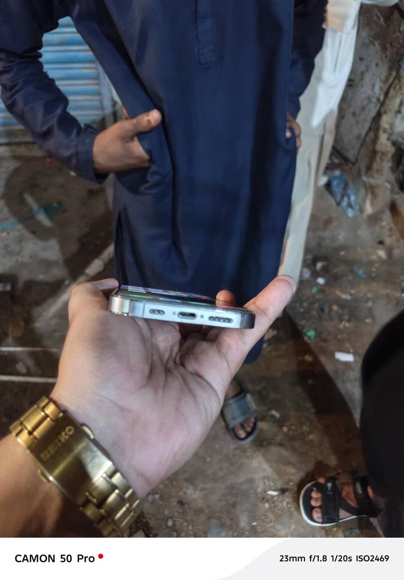 Apple iPhone 14 Pro 0