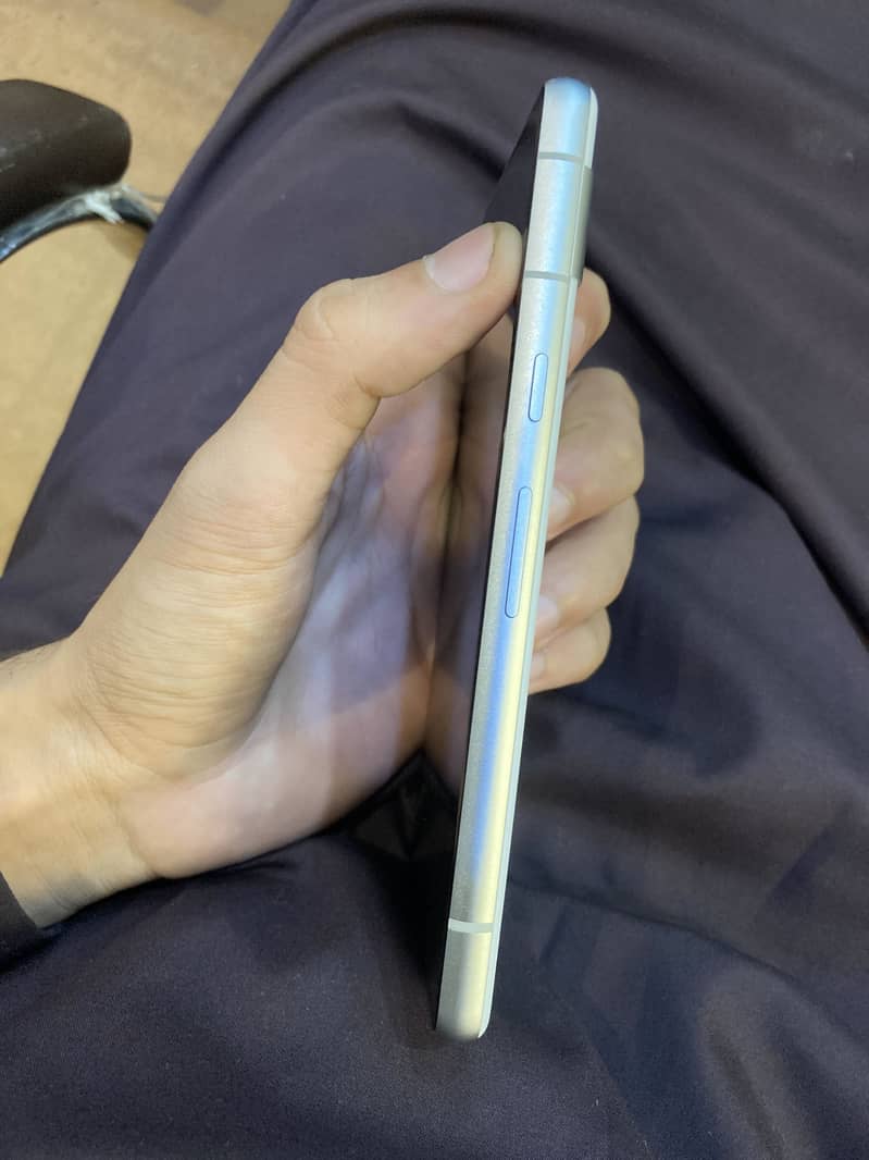 Google Pixel 7a 1