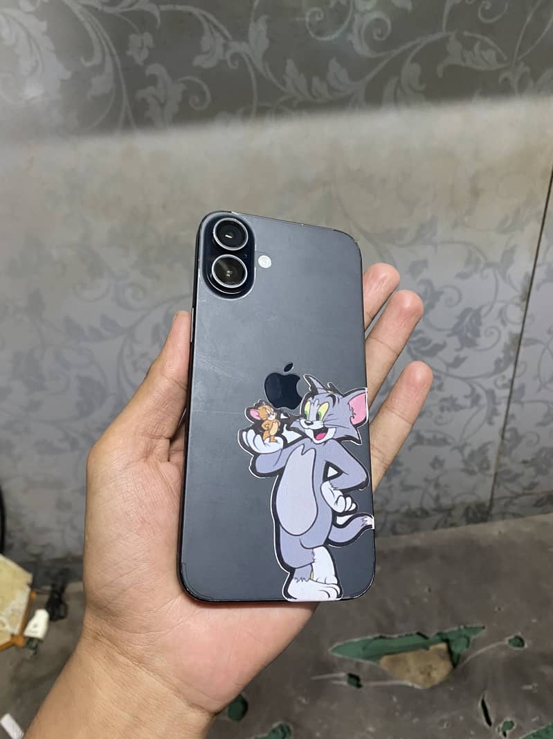 Apple iPhone 16 Plus 1