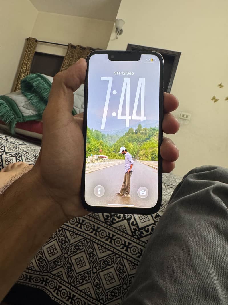 Apple iPhone 13 mini 3