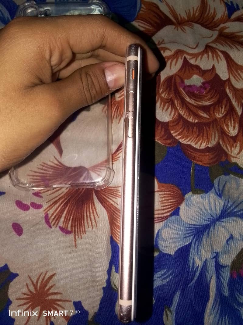 Apple iPhone 8 2
