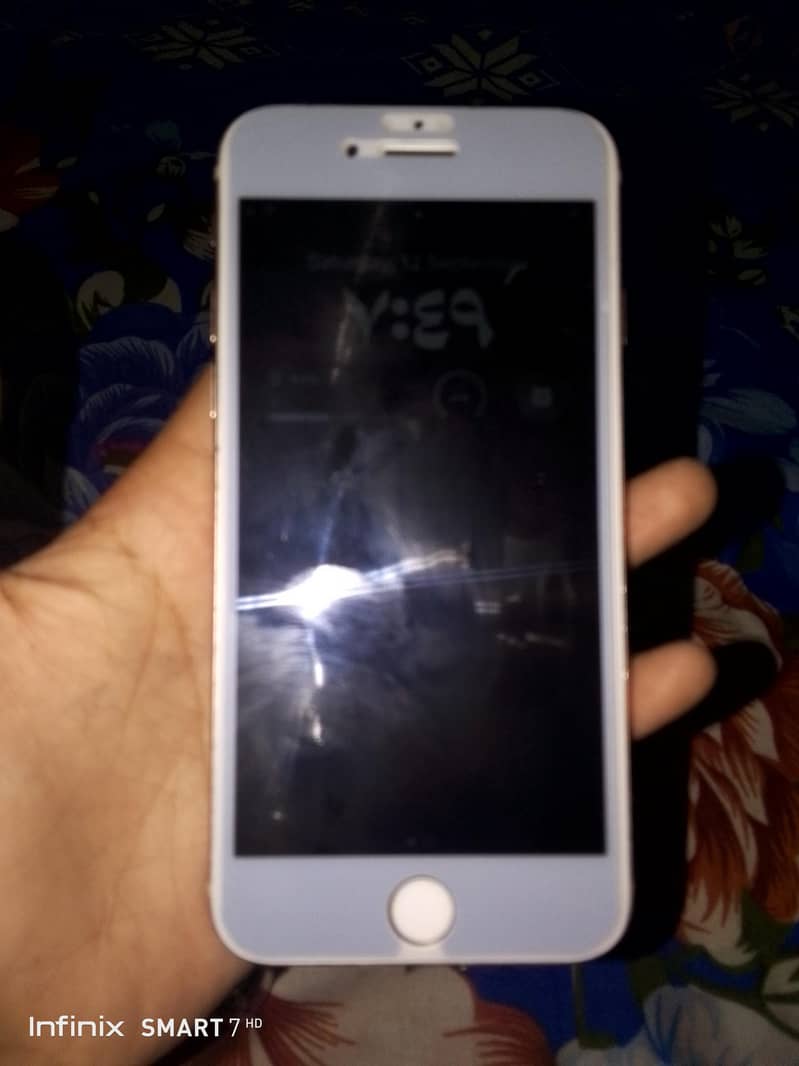 Apple iPhone 8 3
