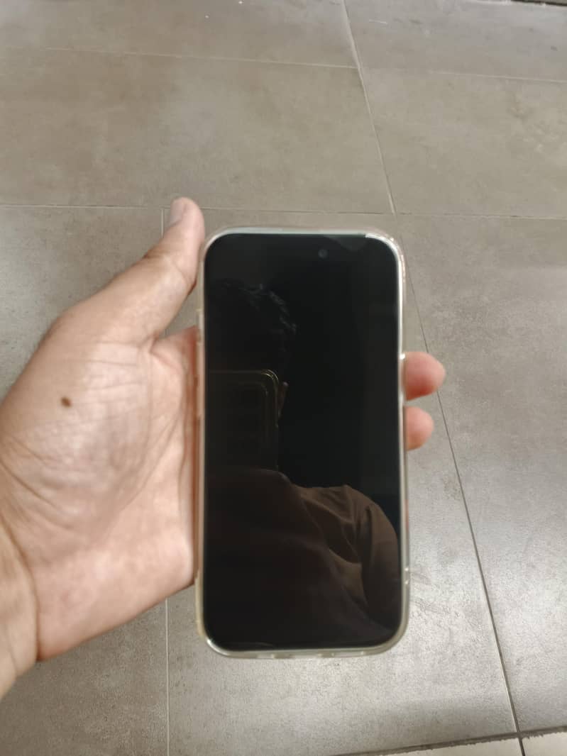 Apple iPhone 15 2
