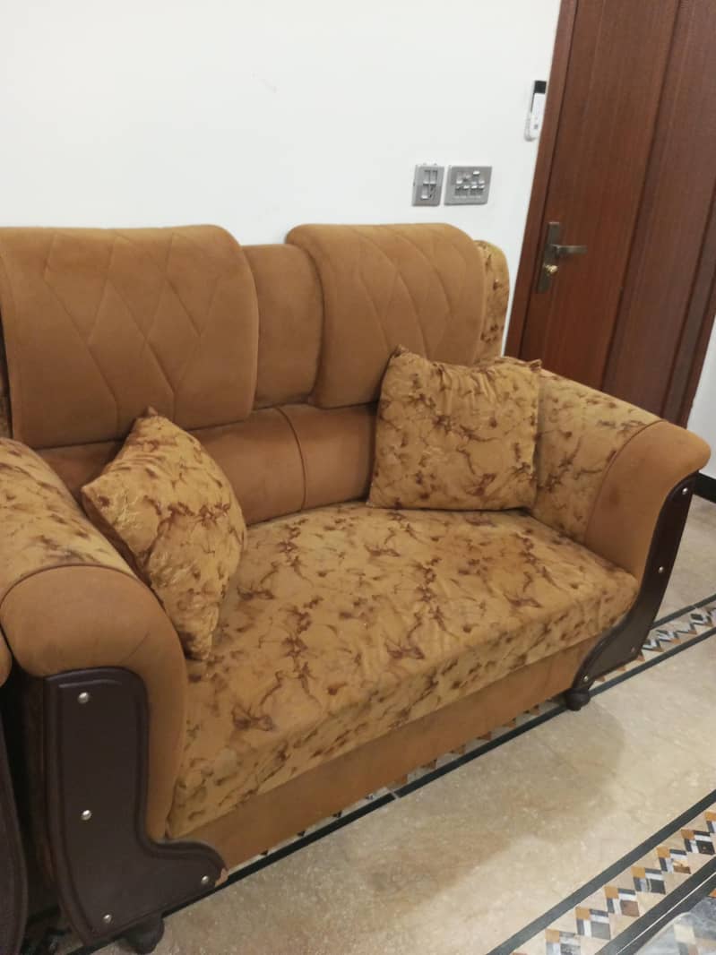 7Seater Sofa set 0