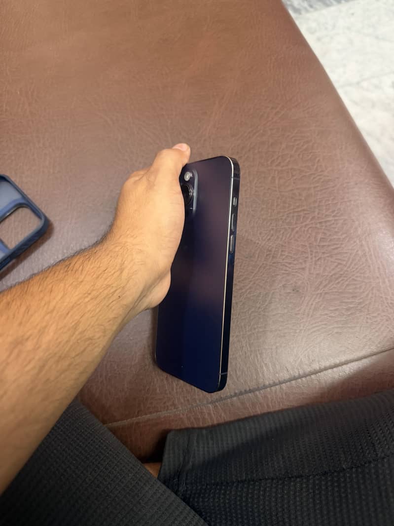 Apple iPhone 14 Pro Max 1