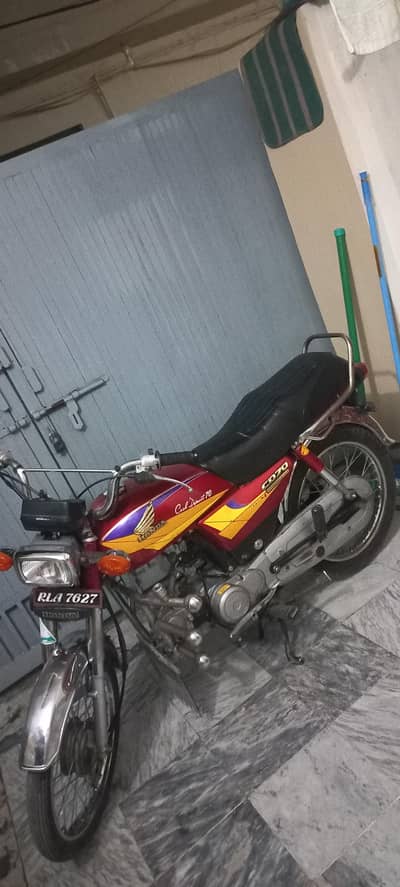 Honda CD70 2005