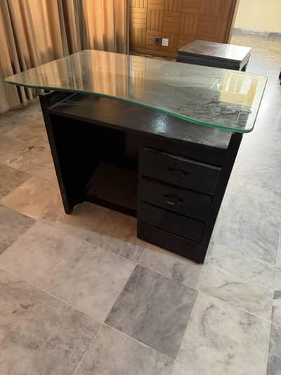 Office table with glass top