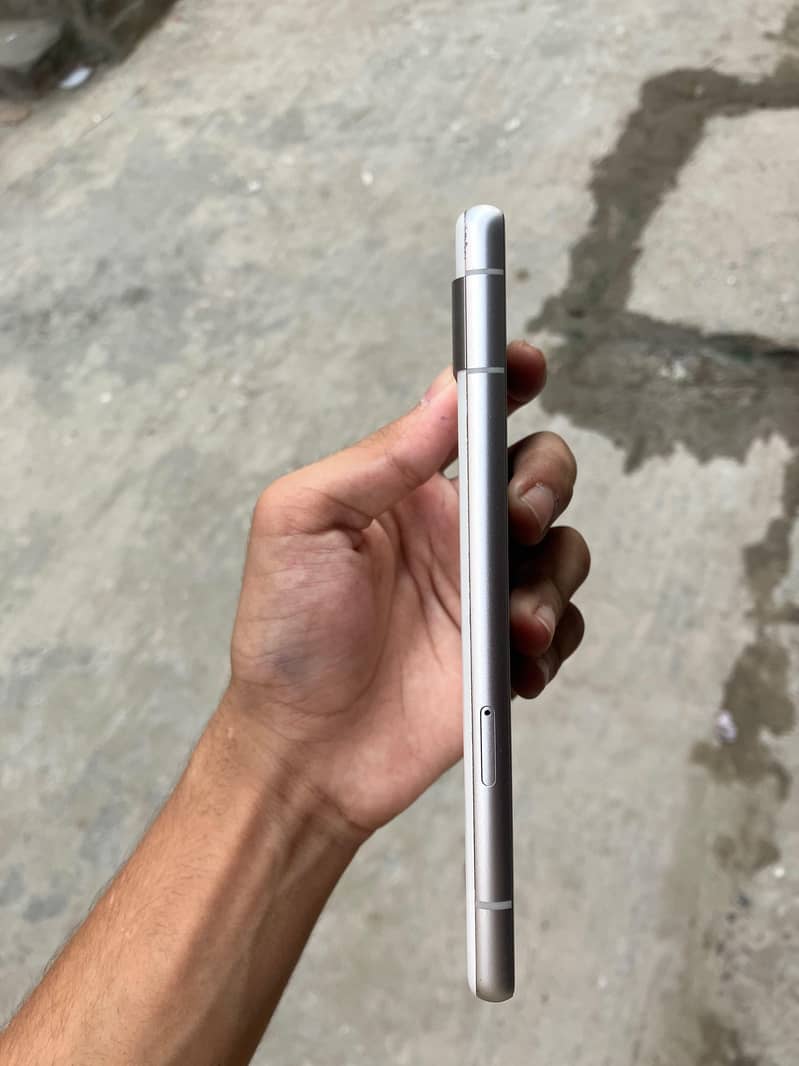 Google Pixel 7a 2