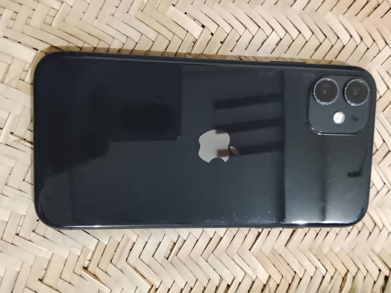 Apple iPhone 11 3
