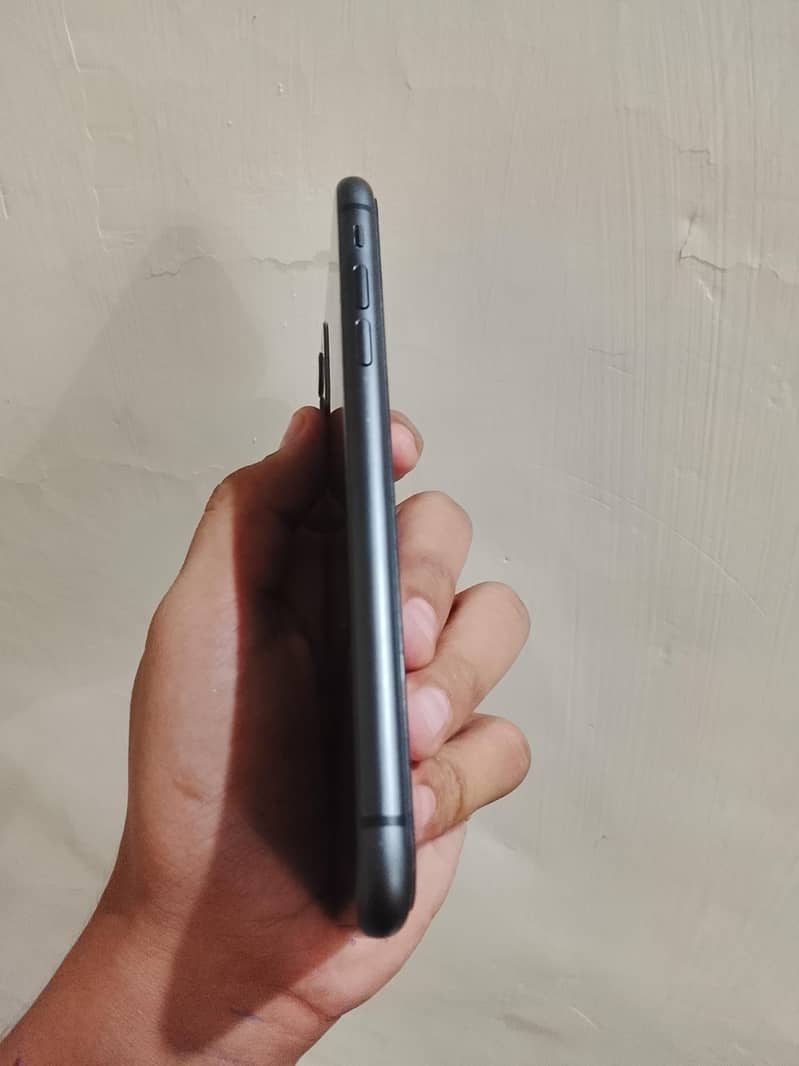 Apple iPhone 11 5
