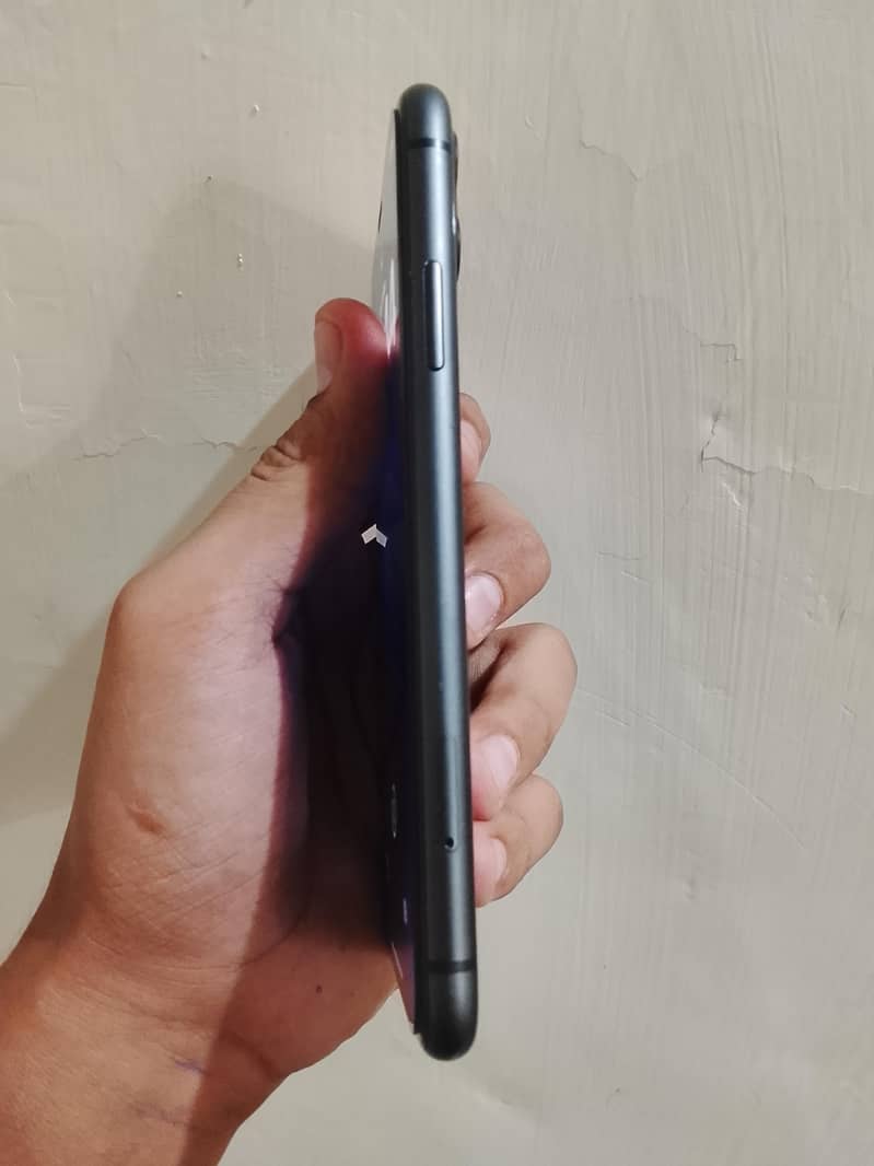 Apple iPhone 11 6