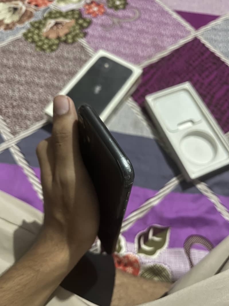 Apple iPhone 11 2