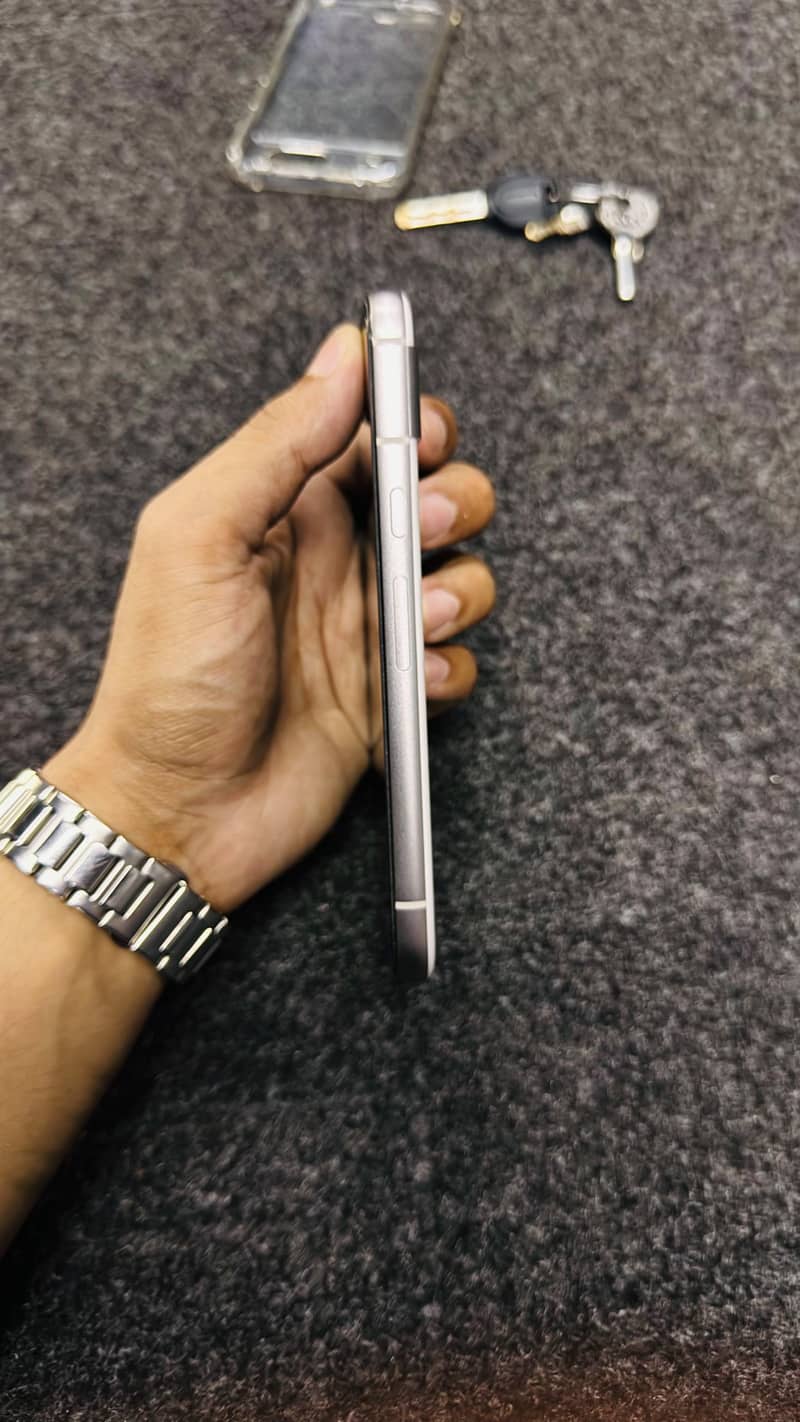 Google Pixel 8a 5