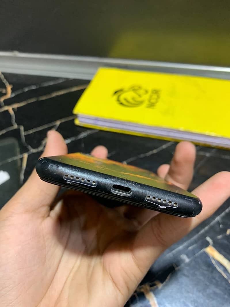 Apple iPhone 11 1