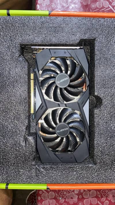 Gigabyte Gtx 1660 super with box