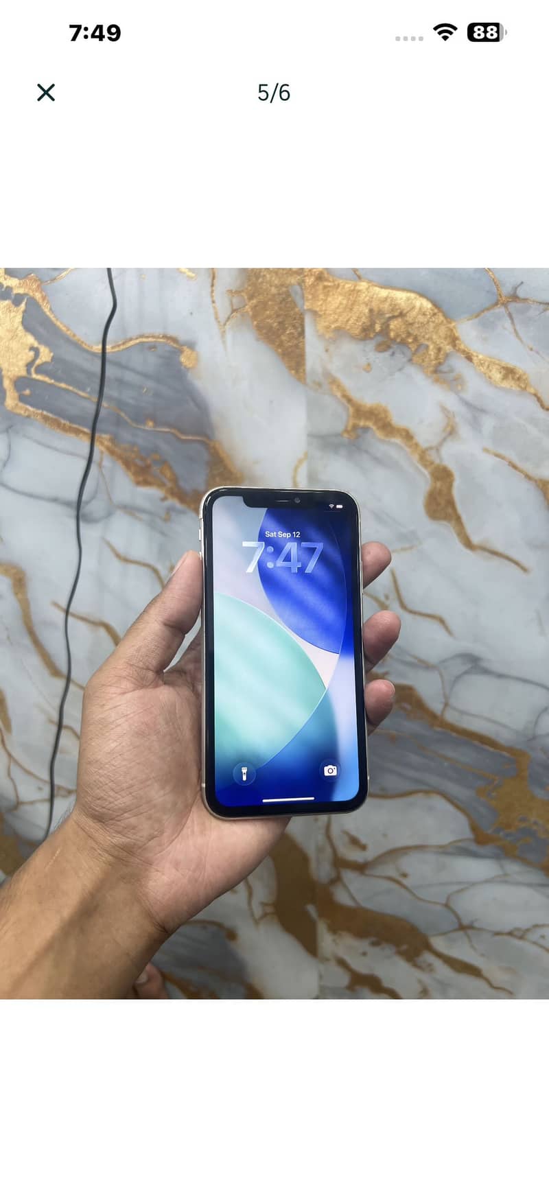 Apple iPhone 11 4