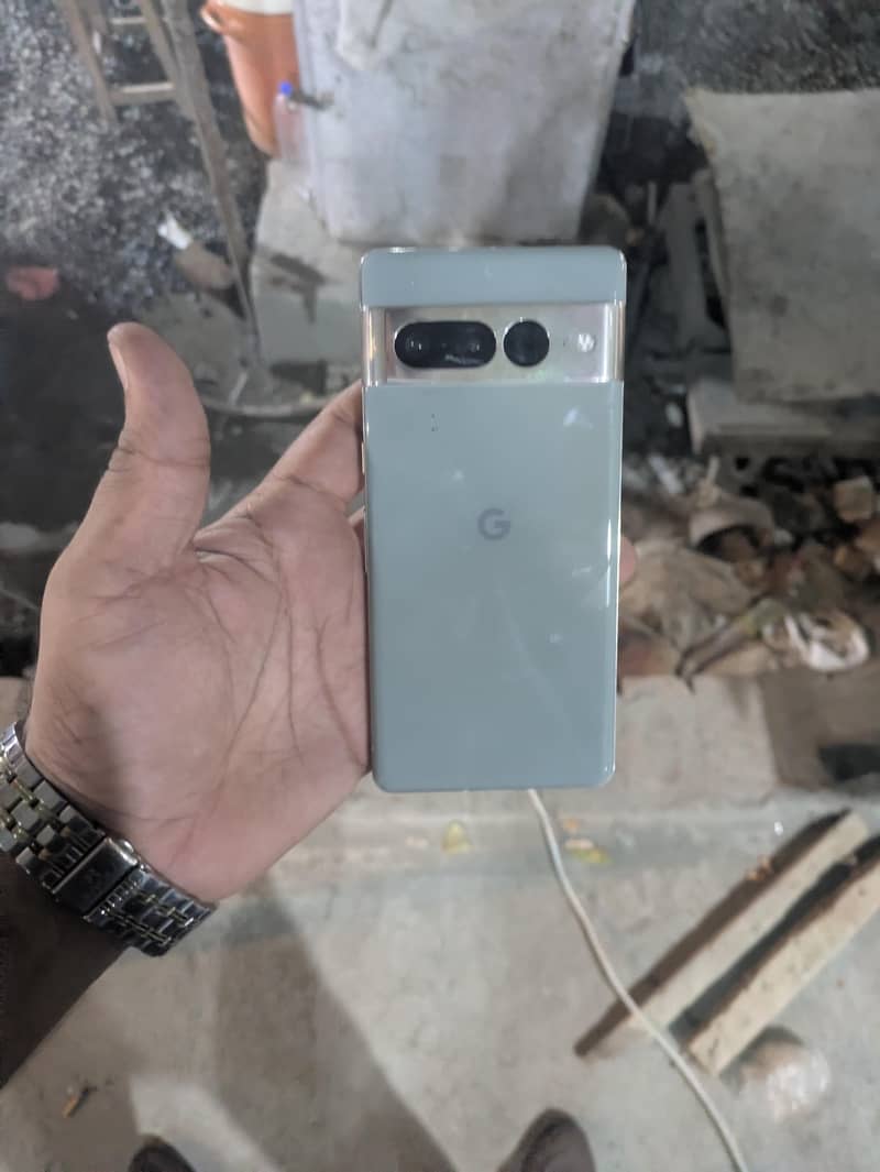 Google Pixel 7 Pro 2