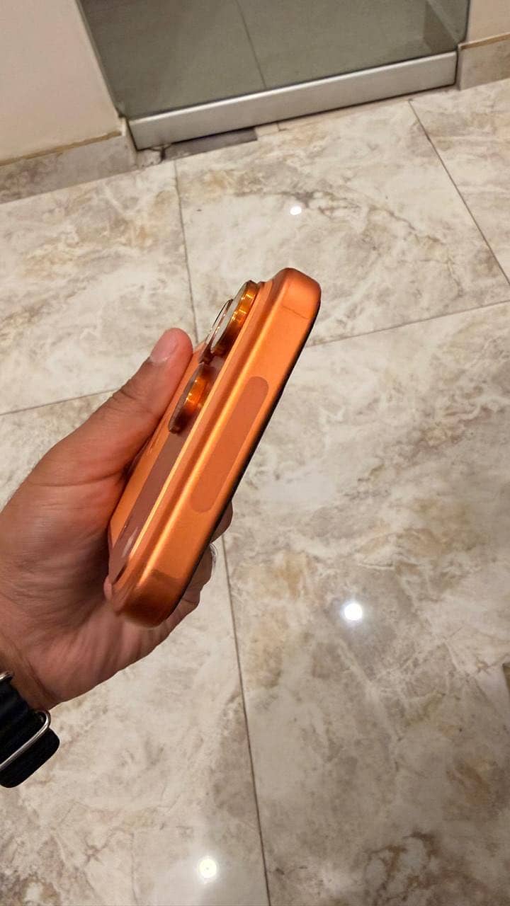 Apple iPhone 17 Pro Max 3