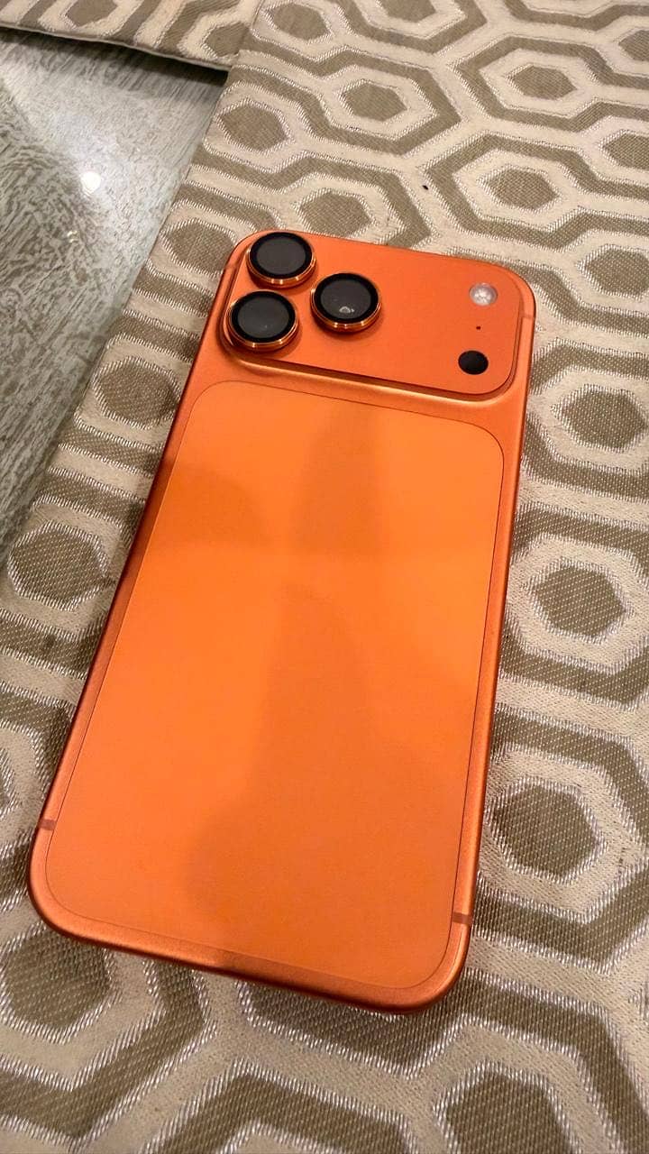 Apple iPhone 17 Pro Max 5