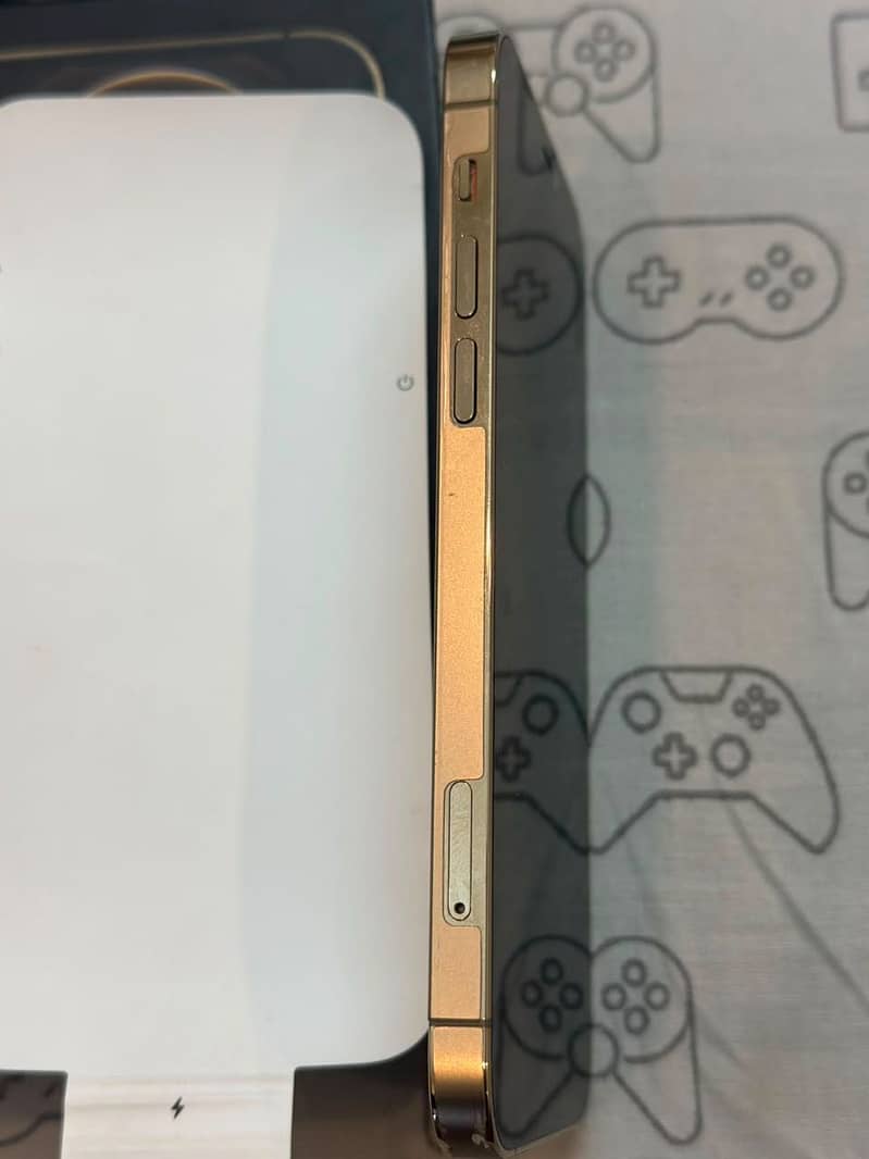Apple iPhone 12 Pro 0