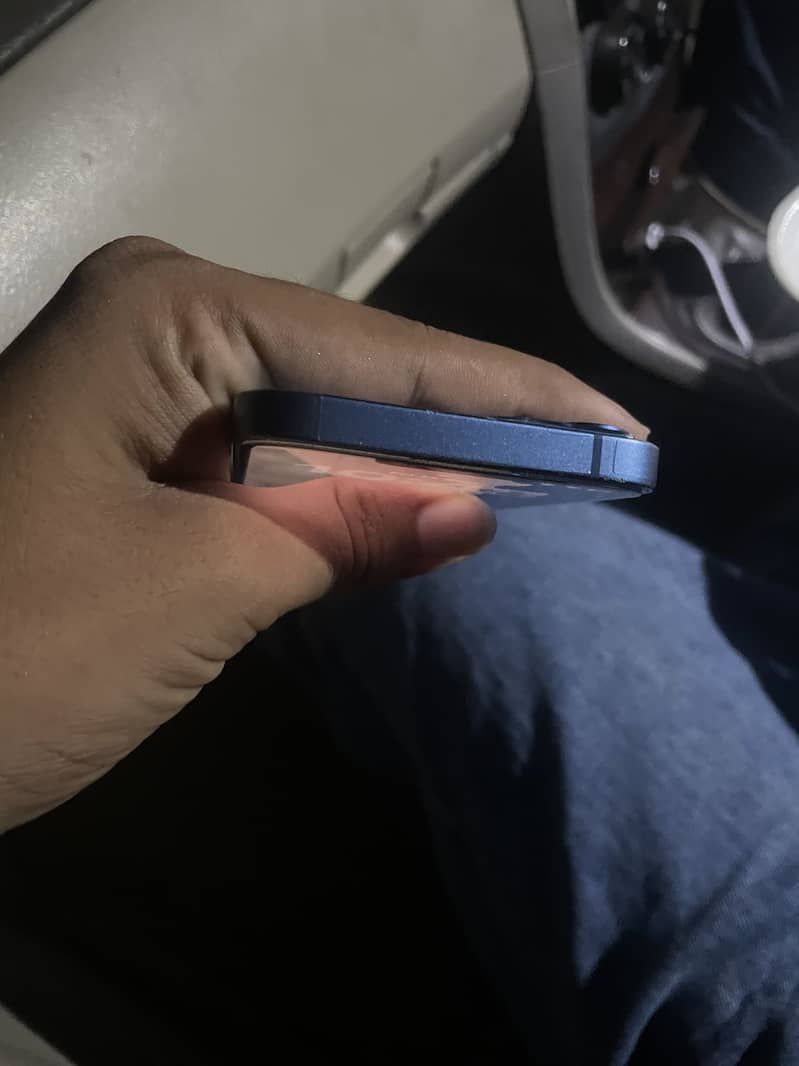 Apple iPhone 13 3
