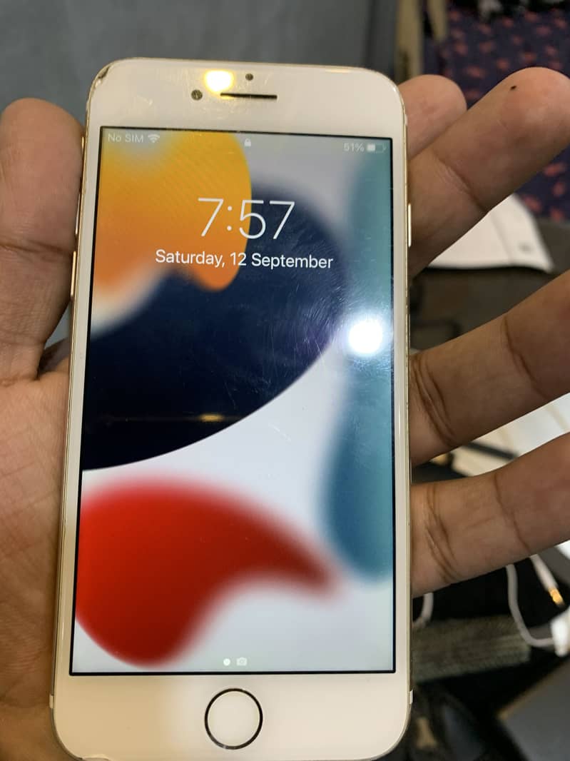 Apple iPhone 7 Plus 0